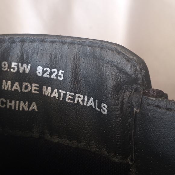 Avenue Ankle Boots. 9.5 ***WIDE*** Black - Picture 7 of 8